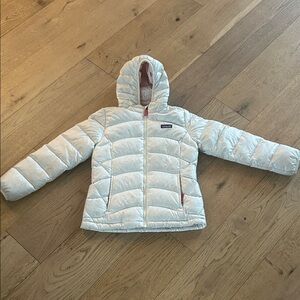 Patagonia Light Gray Puffer Jacket